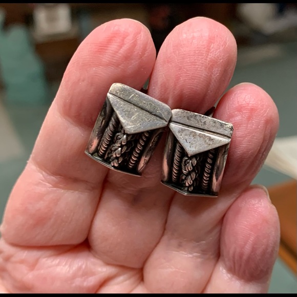 1930s solid silver screwback earrings from Mexico City - Picture 4 of 9